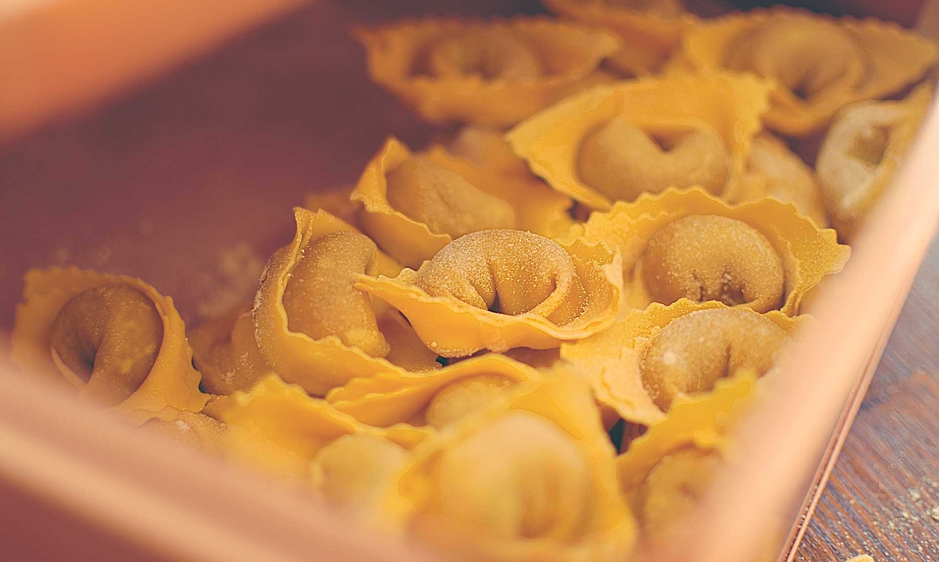 Tortellini di Valeggio sul Mincio, pasta fatta a mano, pastificio Il Buon  Tortellino, tortelli di zucca artigianali